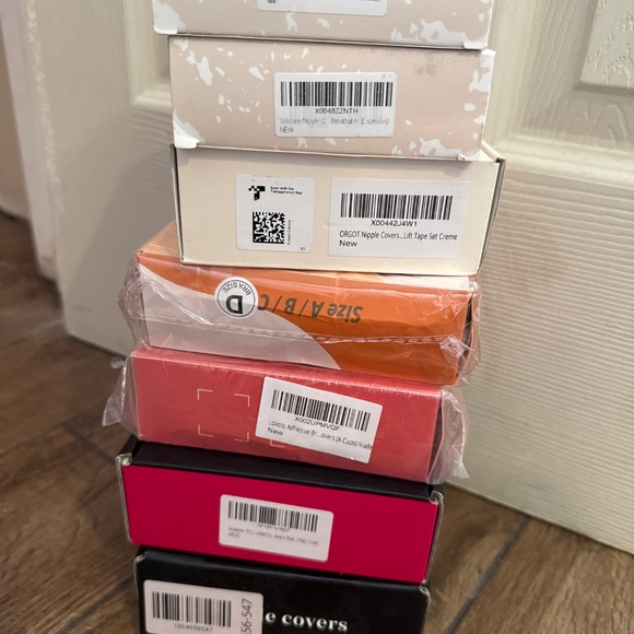 9 boxes of Bra and nipple covers - Picture 5 of 5
